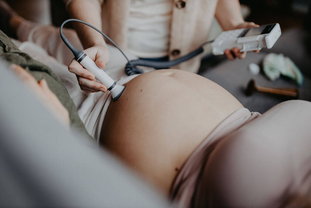 Herztöne hören bei Schwangerenvorsorge